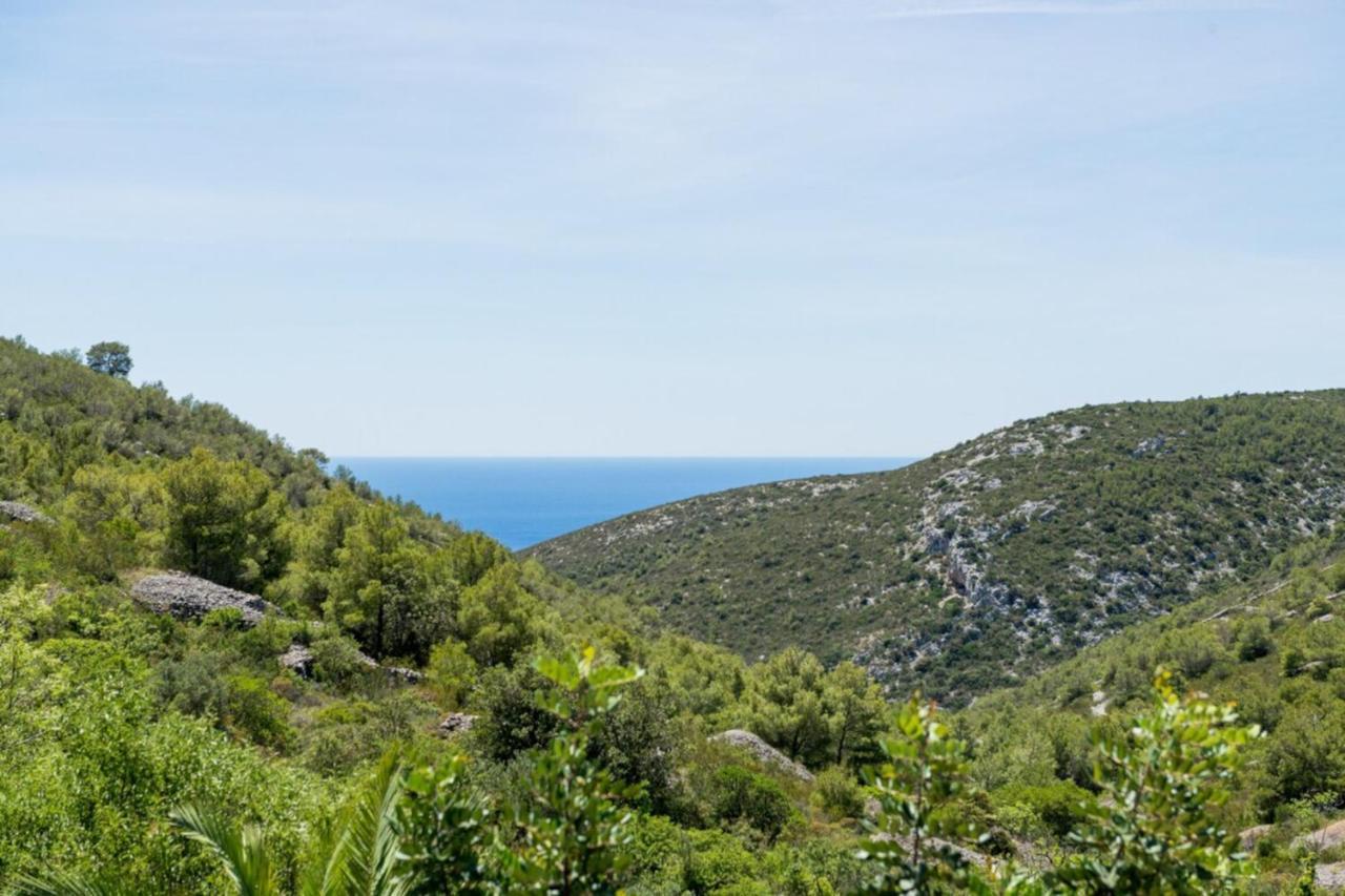 Rural House Pikola With Sea View On Vis Island Villa Komiža Eksteriør billede