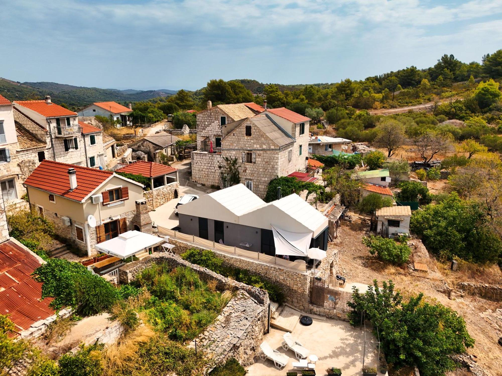 Rural House Pikola With Sea View On Vis Island Villa Komiža Eksteriør billede